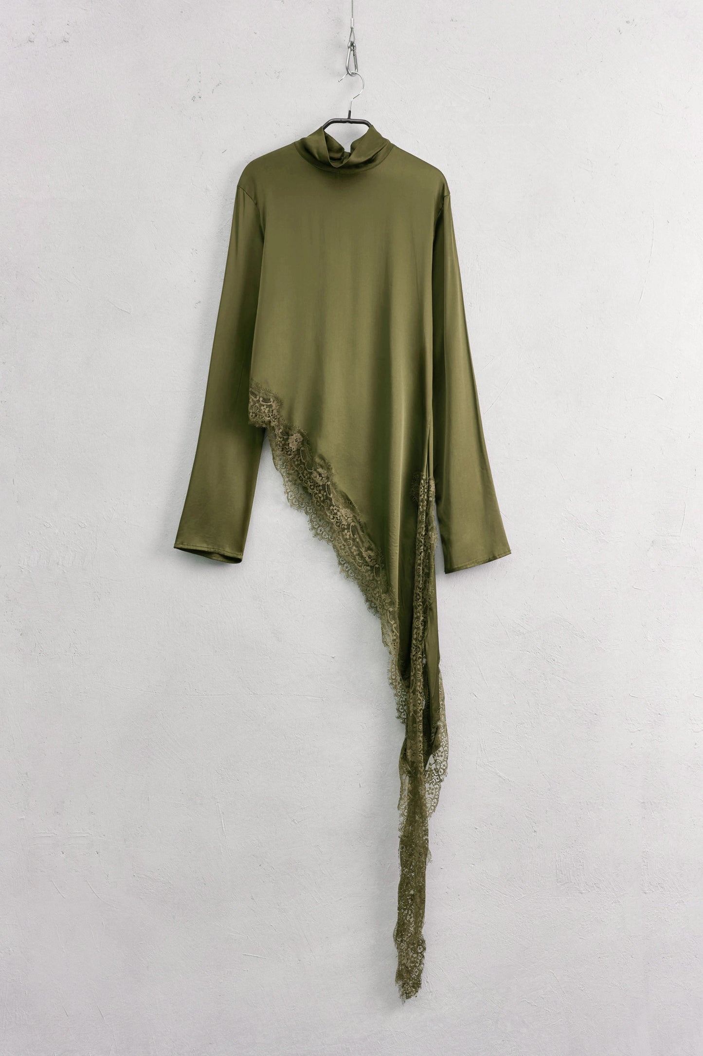 BLUSA SATIN E PIZZO