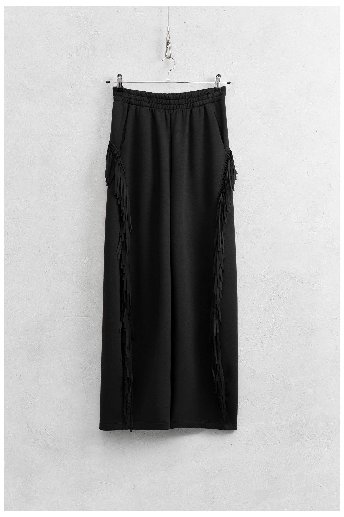 PANTALONE JOGGER CON FRANGE