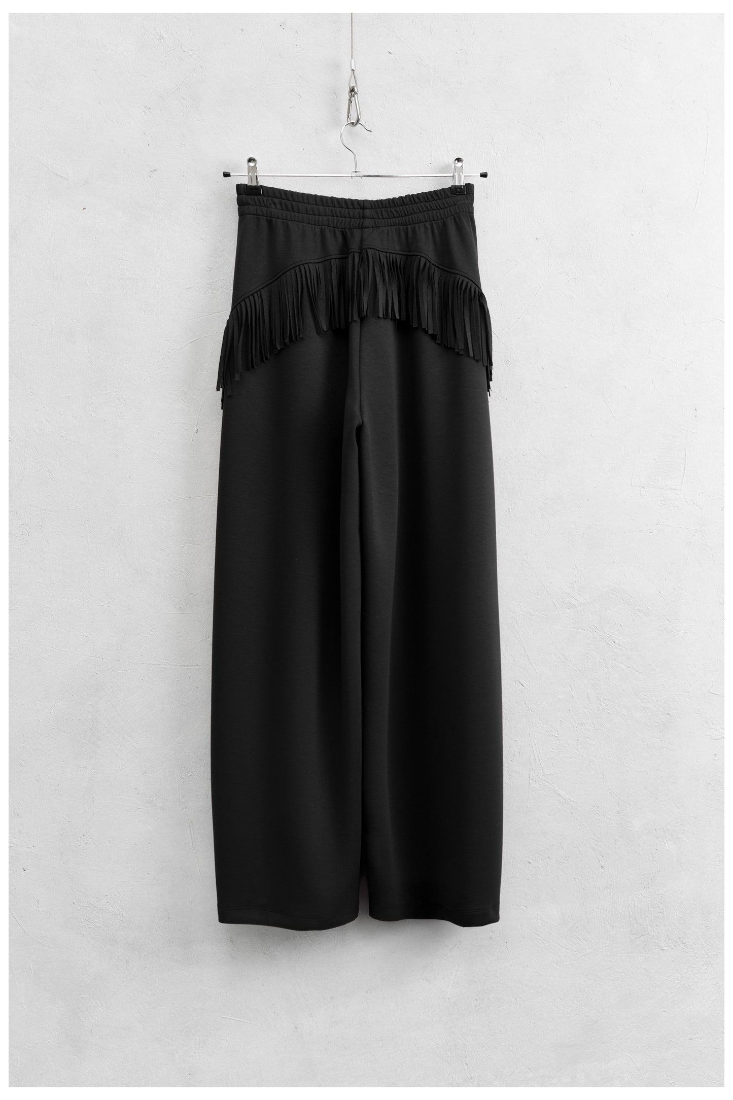 PANTALONE JOGGER CON FRANGE